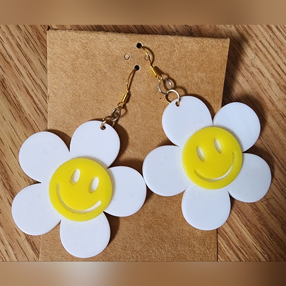 Handmade Daisy Smiley Earrings